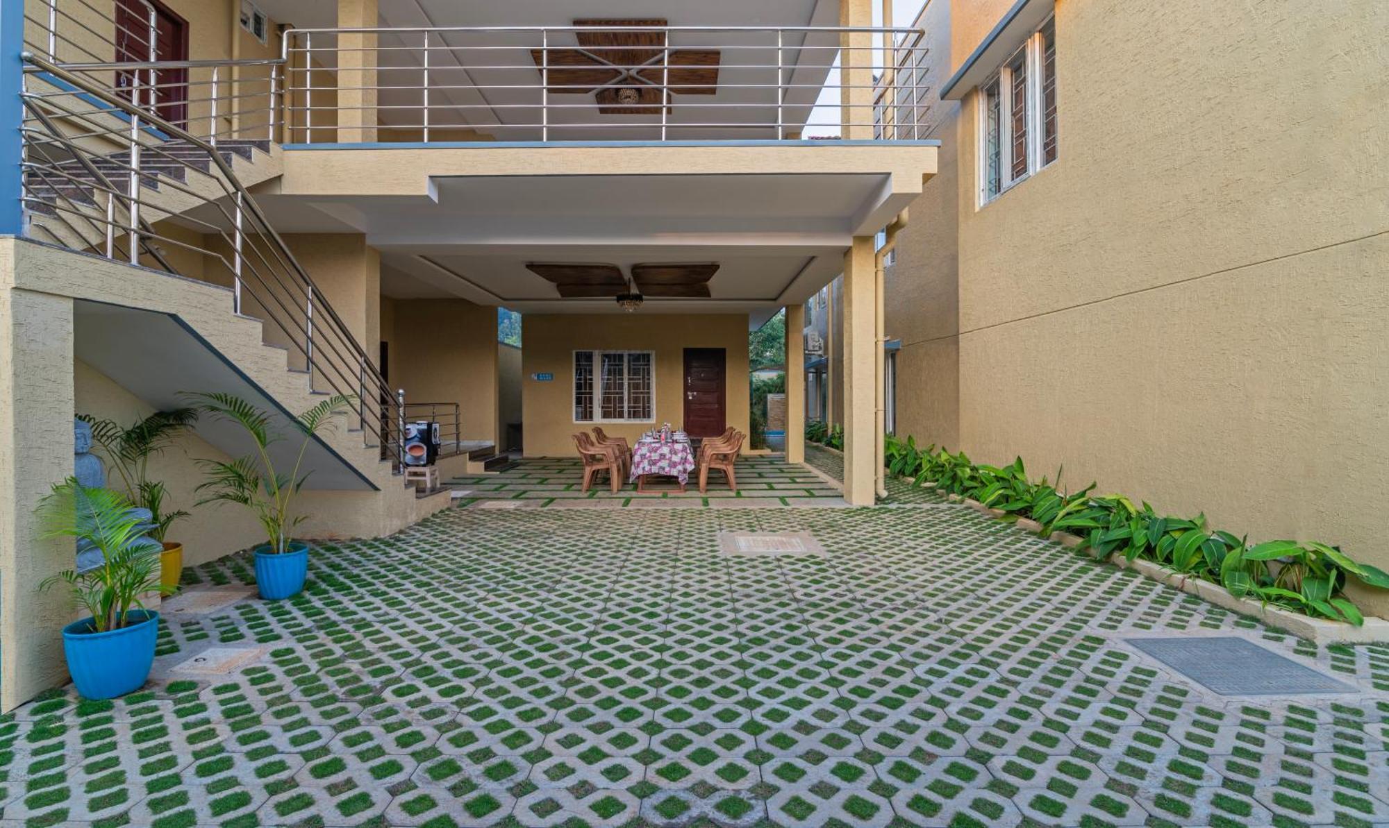 Itsy Hotels Kurinji Stay Inn Йелагири Екстериор снимка